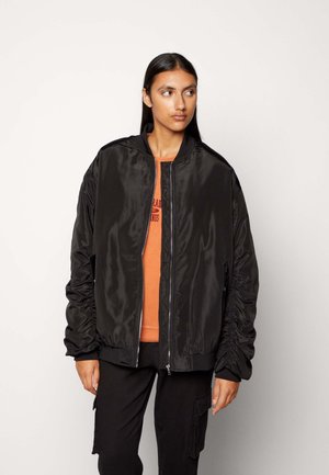 OVERSIZED - Krátký kabát - black