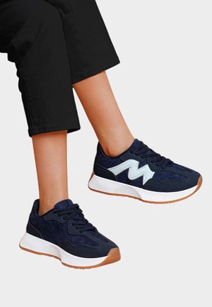 Baskets basses - bleu