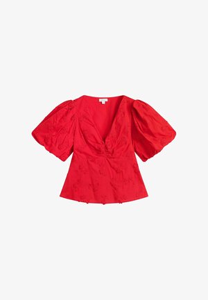 Czerwona bluzka z bufkami o krótkich rękawach, głębokim dekoltem w kształcie litery V, dopasowaną talią i subtelnym kwiatowym haftem na całej tkaninie.