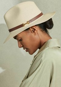 Reiss GIGI - Hatt - natural