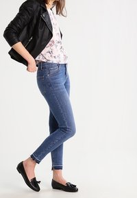 Miss Selfridge Petite Camicetta - multi-coloured