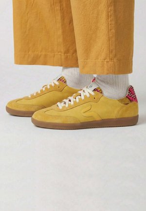 Panafrica, SAHARA - Sneaker low - mustard