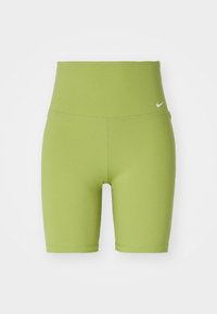 Pantalones cortos de ciclismo verdes de cintura alta hechos de tela elástica. Presentan una textura suave y un pequeño logotipo blanco en la cintura.