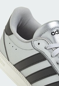 adidas Sportswear - Sneakersy niskie