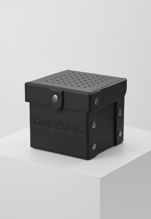 MEGA CHIEF - Watch - schwarz4