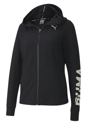 Zwarte ritssluiting capuchonjas met PUMA-logo op de borst en dikke PUMA-tekst op de rechtermouw, gerimpeld bij de polsen.