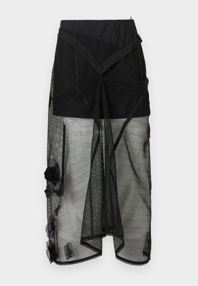 Μαύρη φούστα από δίχτυ με στρωματοποιημένο σχέδιο, που διαθέτει σταθερή μέση και φλοράλ διακοσμητικά στοιχεία. Υφή με ανάγλυφη επιφάνεια και τελείωμα που φτάνει κάτω από το γόνατο.