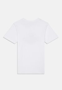 Weißes Baumwoll-T-Shirt mit Rundhalsausschnitt, kurzen Ärmeln und plainem Rücken. Glatte Textur, keine sichtbaren Muster oder Akzente.
