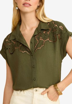 ROLL SLEEVE UTILITY - REGULAR FIT - Gombos blúz - khaki green linen cutwork