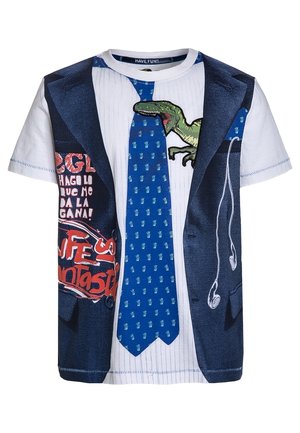 Koszulka z krótkim rękawem z nadrukiem imitującym niebieską marynarkę, krawat, grafikę dinozaura oraz kolorowe napisy na białym tle.
