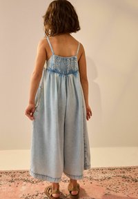 Miniaturna slika 3