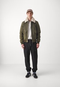 Schott AVIATEUR  - Bomberjacke - khaki
