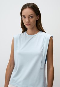 Jimmy Key CREW-NECK - T-shirt basic - light blue