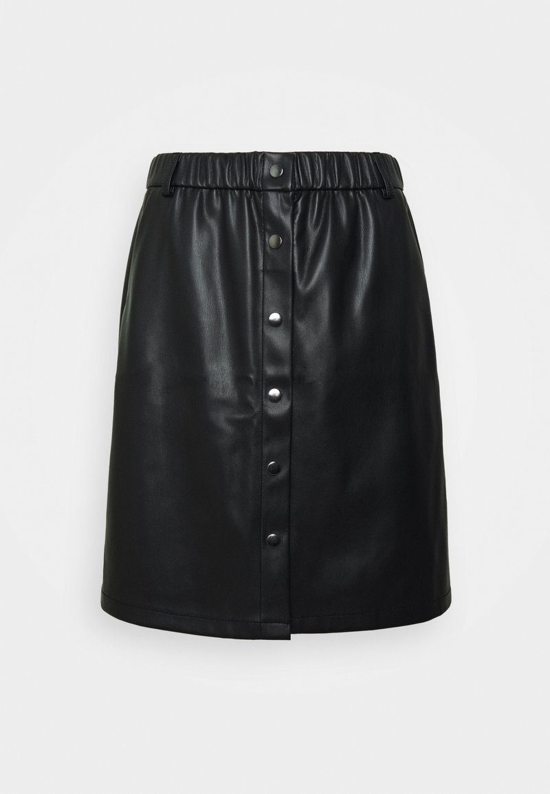 Jupe noire en simili cuir avec taille élastique et boutons-pression métalliques à l'avant, coupe droite, longueur genou.