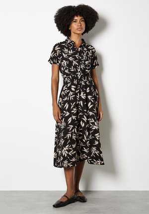 - Sukienka koszulowa