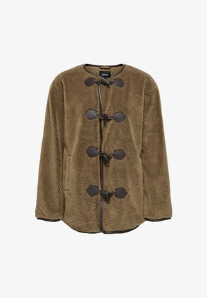 Veste en polaire marron avec des fermetures à bascule, col rond et poches latérales, dotée d'un tissu doux et texturé avec des bords foncés.