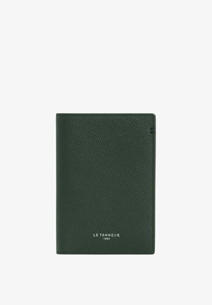 Le Tanneur, PORTE PASSEPORT EN CUIR GRAINÉ - Wallet - green