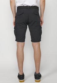 Koroshi BERMUDA  - Kratke hlače - black