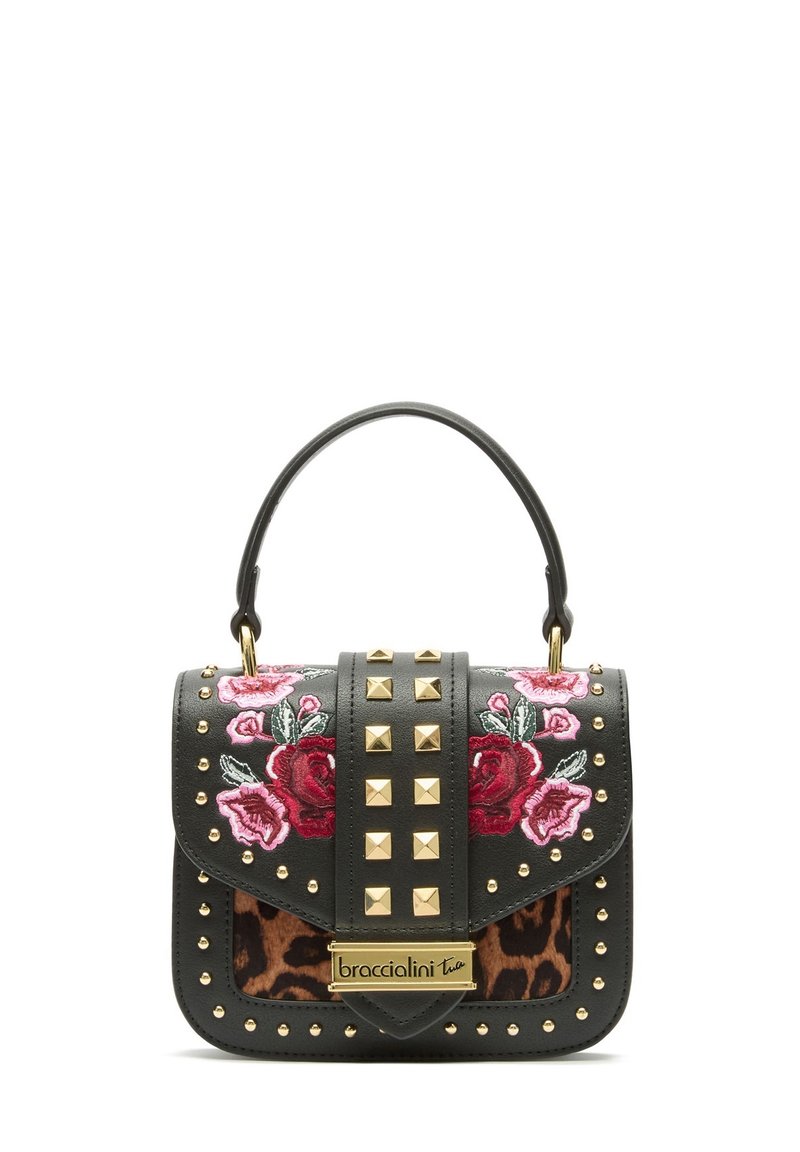 Borsa in pelle nera con ricamo floreale, borchie dorate e una base con stampa leopardata. Dispone di un manico superiore e una chiusura a scatto.