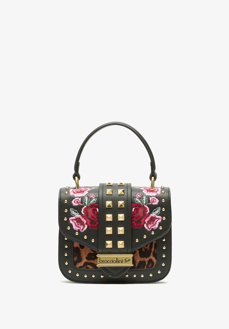 Borsa in pelle nera con ricamo floreale, borchie dorate e una base con stampa leopardata. Dispone di un manico superiore e una chiusura a scatto.