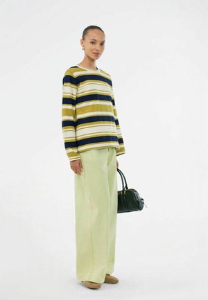 URBAN STRIPE - Langærmet T-shirt - tarragon navy stripe