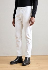 INDICODE JEANS Hlače - offwhite