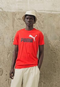Puma ESS COL LOGO - Marškinėliai su spaudiniu - high risk red