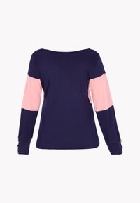 Tengerészkék hosszú ujjú ing világos rózsaszín vállpanelek és gombos díszítéssel az ujjakon; puha, sima textilből készült.