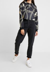 Nike Sportswear Mikina s kapucí - black