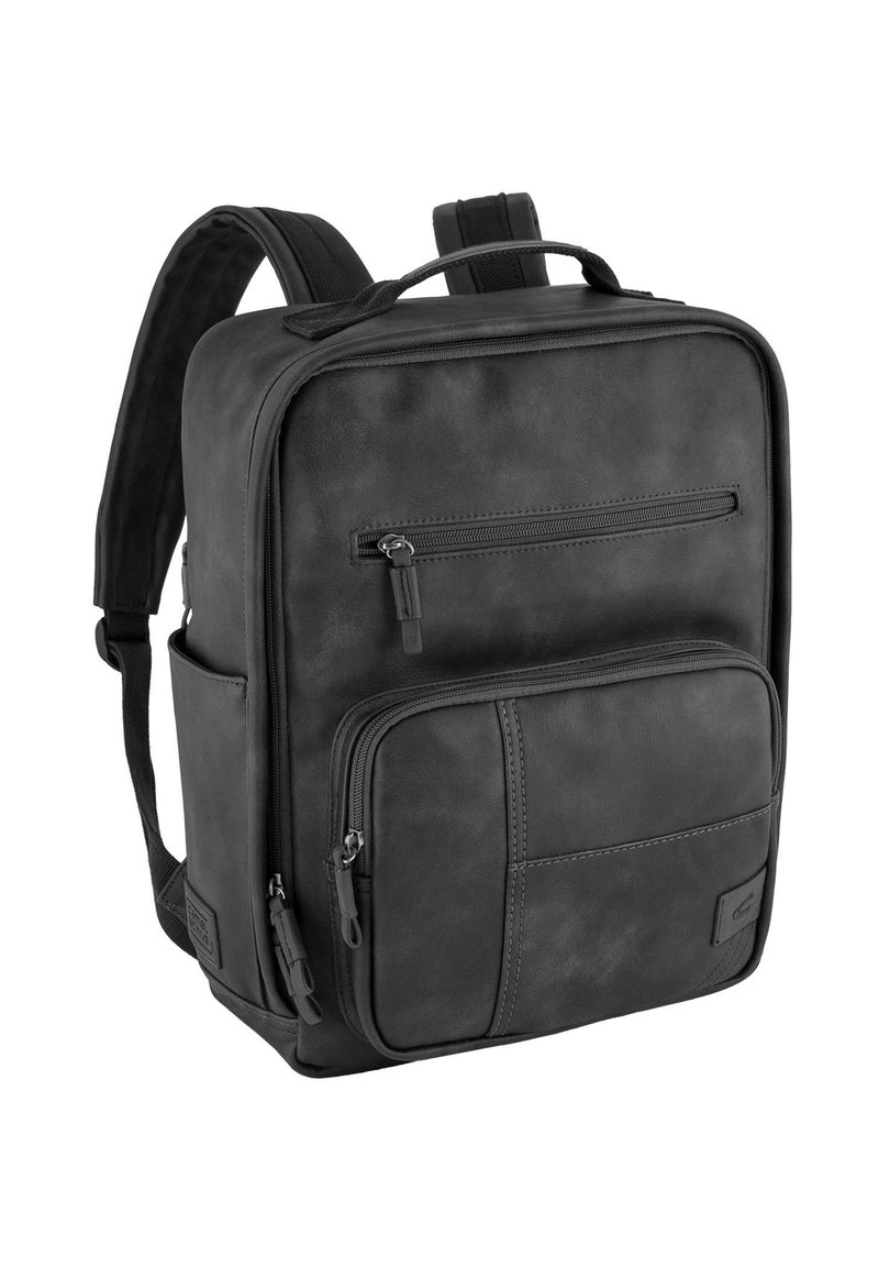 Sac à dos en cuir noir de forme rectangulaire, doté de plusieurs poches zippées, de bretelles rembourrées et d'une finition texturée.