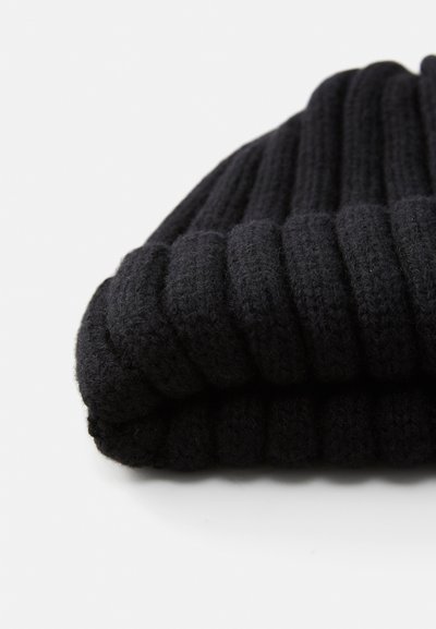 Berretto lavorato a maglia nera con spessa texture a coste, design con risvolto, realizzato in una morbida miscela di lana, caratterizzato da un aspetto senza cuciture e privo di decorazioni.