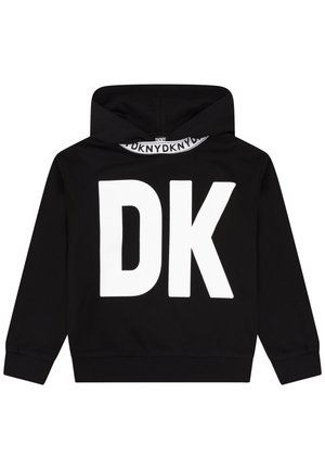 Schwarzer Kapuzenpullover mit großen weißen "DK"-Buchstaben vorne und wiederholtem "DKNY"-Text im Inneren der Kapuze.