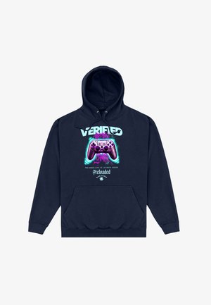 Felpa con cappuccio blu navy con grafica di un controller di gioco viola neon, con le scritte "VERIFIED", "VIRTUAL" e "Preloaded" sul davanti, dotata di una tasca a marsupio e cappuccio con coulisse.