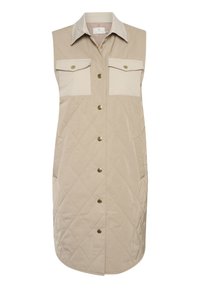 Beige ärmelloses, gep quiltetes Kleid mit zwei Brusttaschen, Frontknopfverschluss und Kragen; verfügt über diagonale Steppmuster.