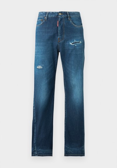 Μπλε τζιν με ίσιο μπατζάκι και ελαφρώς φθαρμένα σημεία στο δεξί μηρό και αριστερό γόνατο, με κλασικό σχεδιασμό πέντε τσεπών και κλείσιμο με κουμπί.