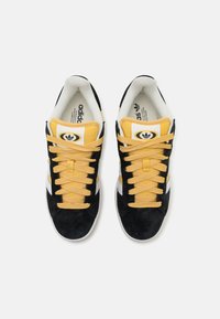 adidas Originals CAMPUS 00S UNISEX - Chaussures de skate - oat/footwear white/core black