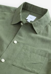 STANDARD FIT - SHORT SLEEVE   - Ing - dark green