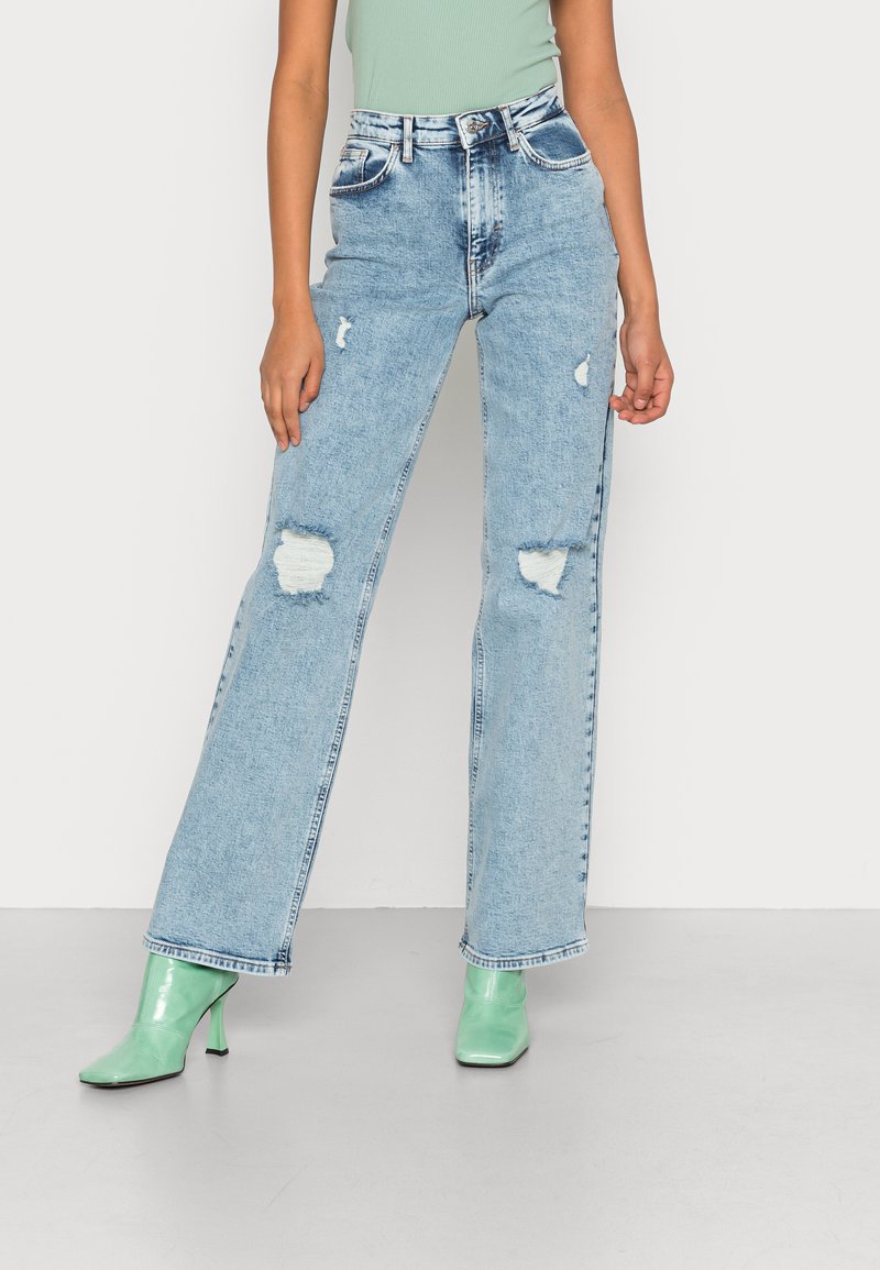 ONLY ONLJUICY WIDE LEG - Wide leg - light blue denim