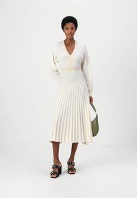 Pinko BASTET ABITO - Abito in maglia - bianco/oro