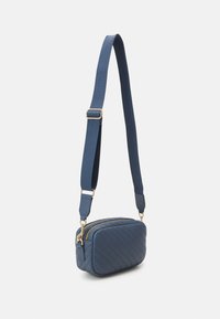 Tommy Hilfiger POPPY REFORM CAMERA BAG - Borsa a tracolla - faded ink