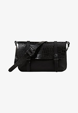 Sac bandoulière en cuir noir avec rabat à texture crocodile, deux sangles à boucle et une bandoulière réglable avec une boucle métallique brillante.