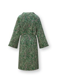 Groene bloemen kimono tot de knie met brede mouwen en een bijpassende riem geknoopt in de taille, gezien van de achterkant.