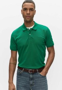 Ej vald, verdant green