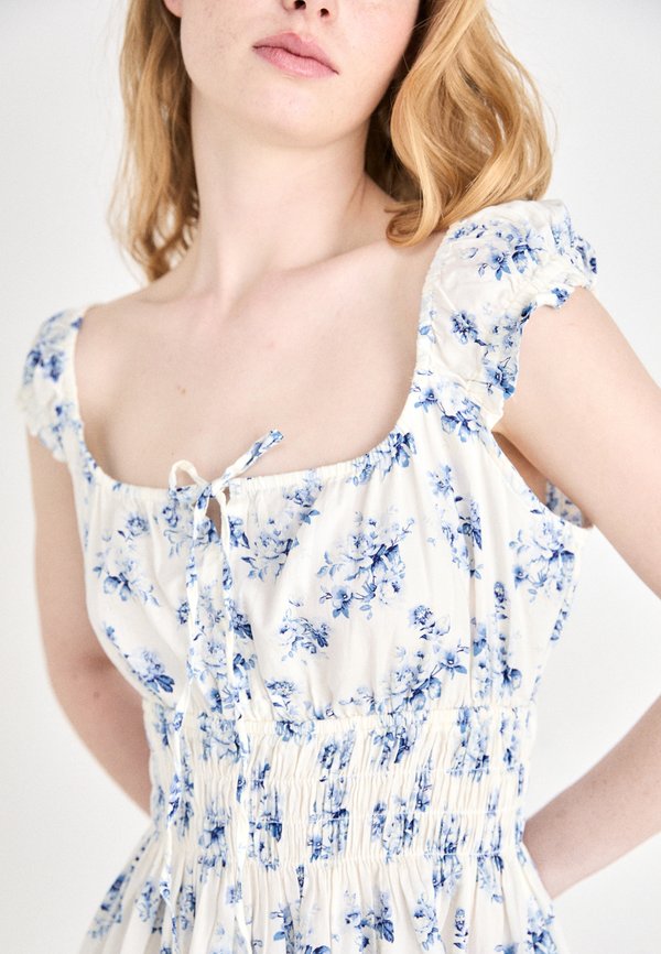 SMOCKED TIE MINI - Day dress3