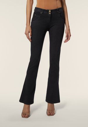 VITA REGULAR ICE WASH - Vaqueros a campana - nero