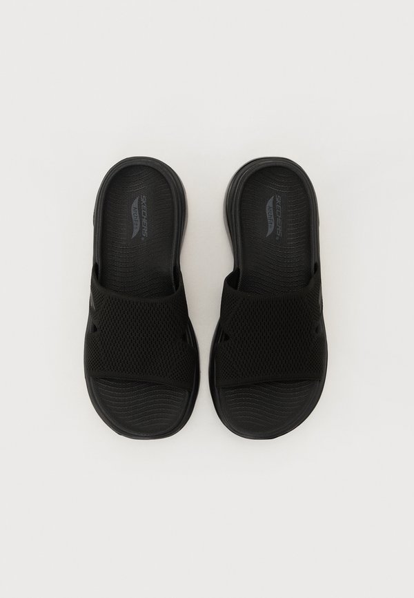 GO WALK ARCH FIT   - Slippers4