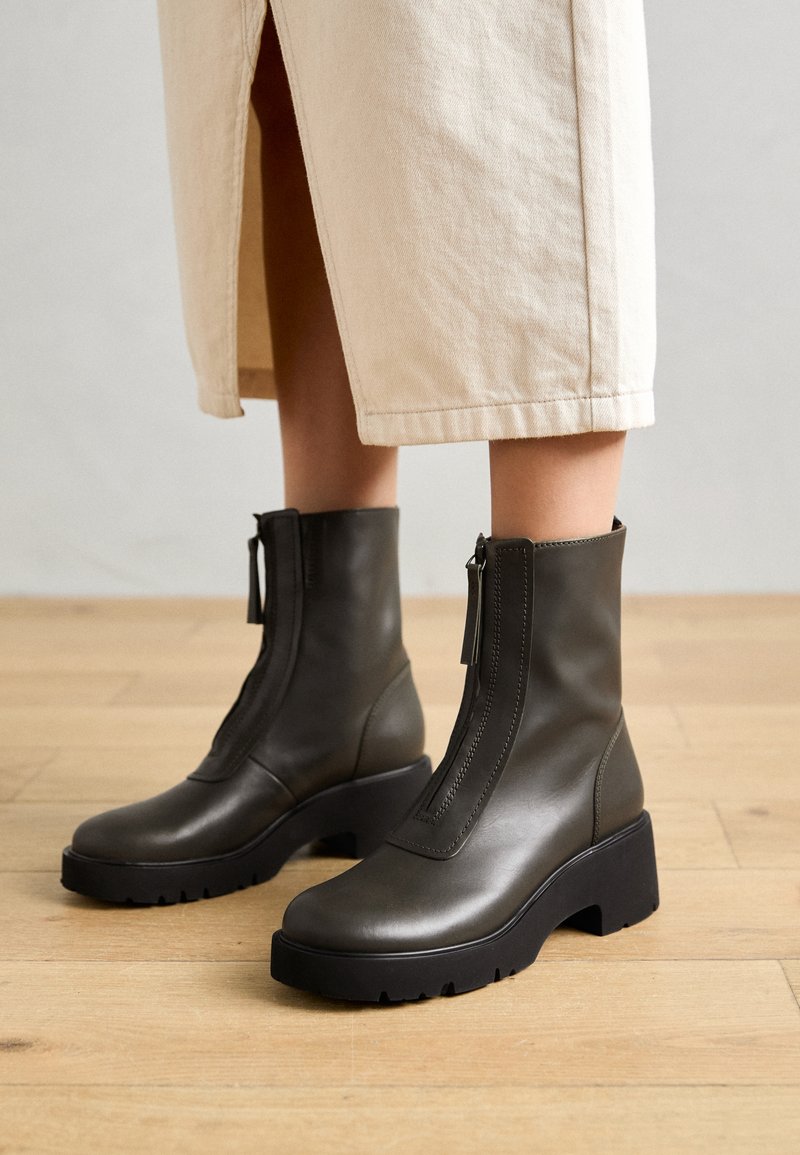 Chelsea Milah Bottes Camper Femme Camper Milah (CAMK400776) Heeled Ankle Boots