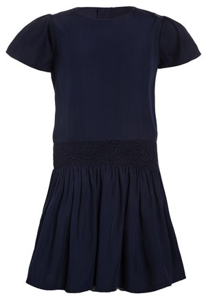 Vestido azul marino de manga corta con escote redondo, cintura fruncida y falda plisada.