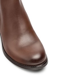 Yokono PLANO MONS - Botines bajos - marron