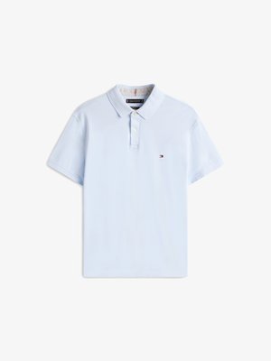 Heledad sinine polo-särk, mis on valmistatud puuvillast. Särgil on krae, kaks nuppu ja väike logo vasakul rinnal. Lühikesed varrukad ja klassikaline lõige.